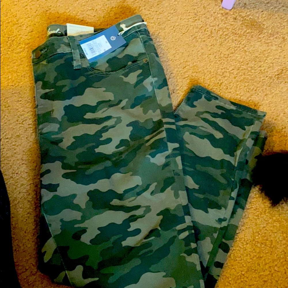 Universal threads cropped skinny Jean